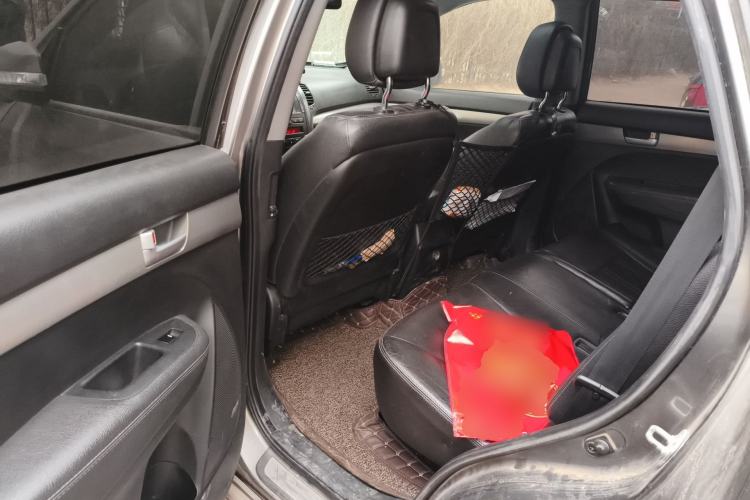 Used Kia Sorento 2012 2.4L Gasoline Comfort Edition Left Rear Seat