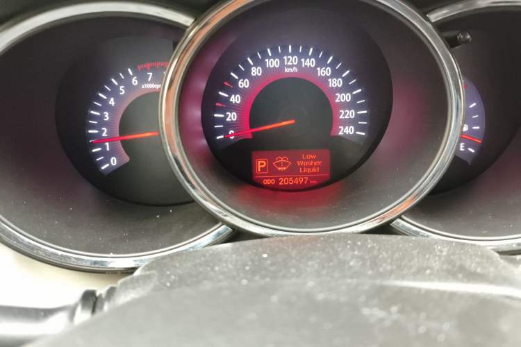 Used Kia Sorento 2012 2.4L Gasoline Comfort Edition Odometer Close Up
