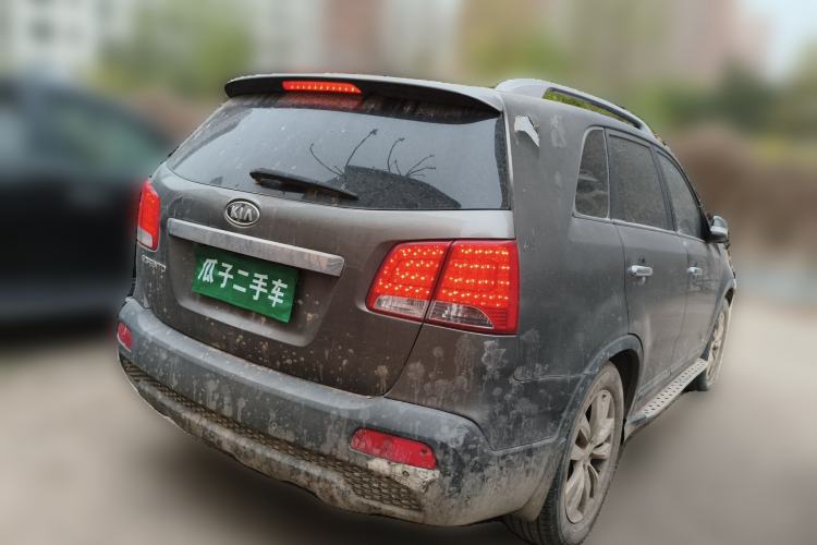 Used Kia Sorento 2012 2.4L Gasoline Comfort Edition Rear Right 45 Deg