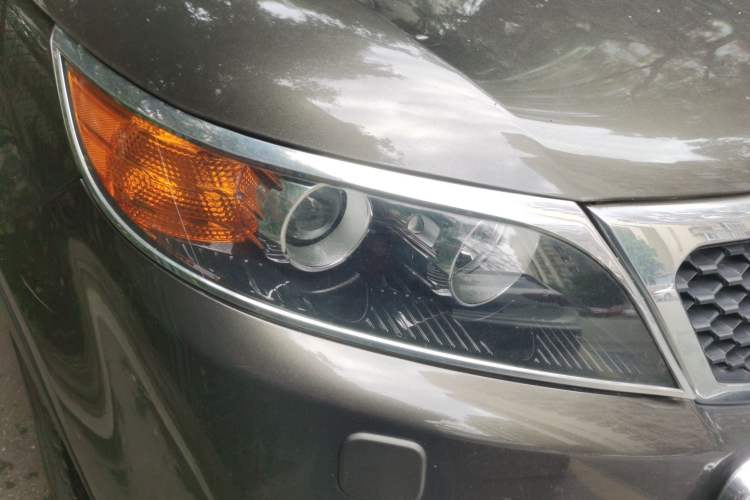 Used Kia Sorento 2012 2.2T Diesel Supreme Edition Right Front Headlight