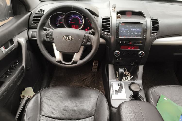 Used Kia Sorento 2012 2.4L Gasoline Comfort Edition Steering Wheel