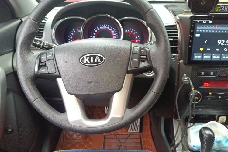Used Kia Sorento 2012 2.2T Diesel Luxury Edition Steering Wheel