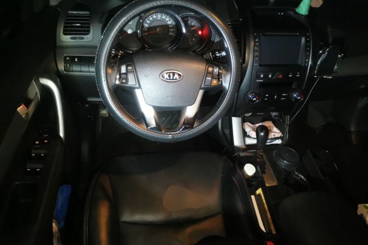 Used Kia Sorento 2012 2.4L Gasoline Comfort Edition Steering Wheel