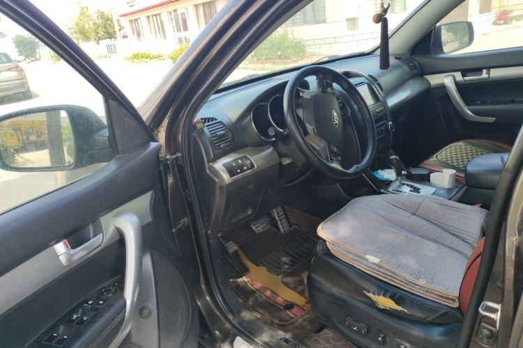 Used Kia Sorento 2012 2.4L Gasoline Supreme Edition Driver Seat