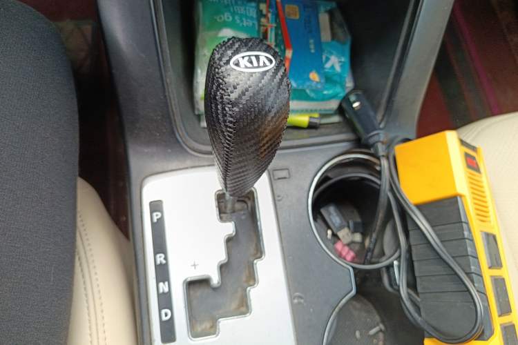 Used Kia Sorento 2012 2.2T Diesel Supreme Edition Gear Lever