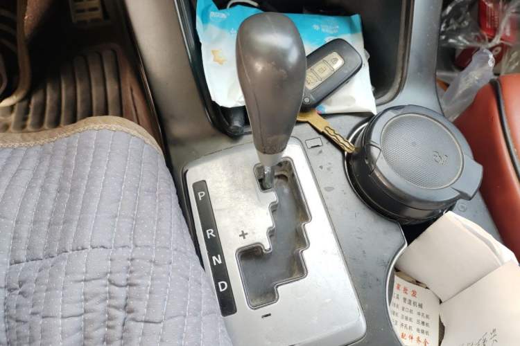 Used Kia Sorento 2012 2.4L Gasoline Supreme Edition Gear Lever