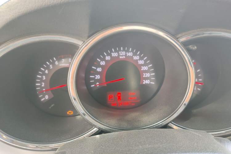 Used Kia Sorento 2012 2.4L Gasoline Supreme Edition Instrument Cluster