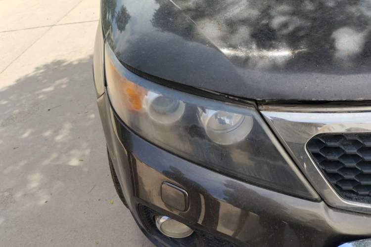 Used Kia Sorento 2012 2.4L Gasoline Supreme Edition Right Front Headlight