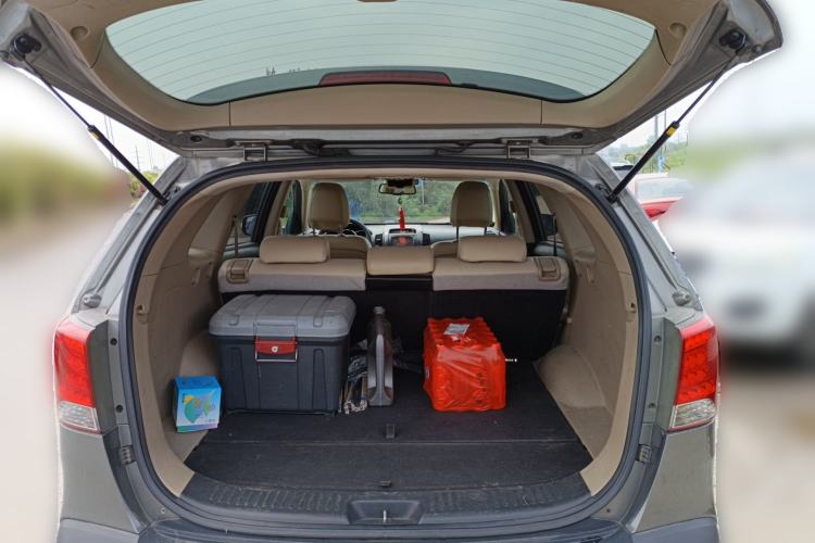 Used Kia Sorento 2012 2.2T Diesel Supreme Edition Trunk