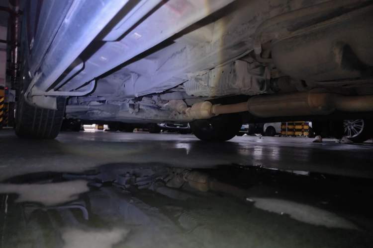 Used Kia Sorento 2012 2.4L Gasoline Supreme Edition Chassis Rear Left