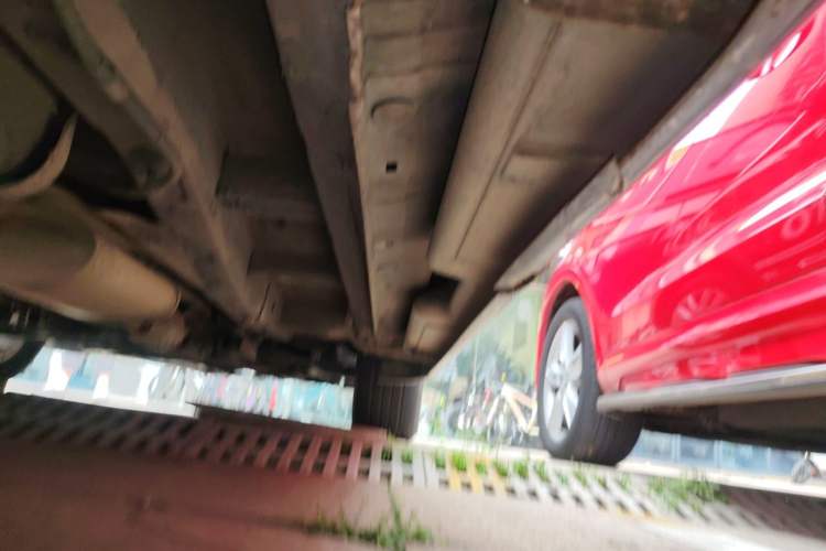 Used Kia Sorento 2012 2.4L Gasoline Supreme Edition Chassis Rear Right