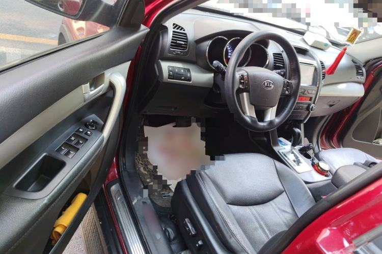 Used Kia Sorento 2012 2.4L Gasoline Luxury Edition Driver Seat