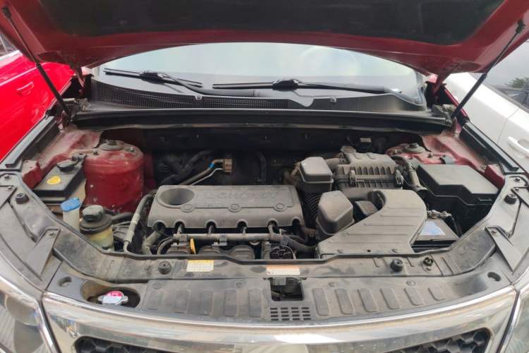 Used Kia Sorento 2012 2.4L Gasoline Supreme Edition Engine Bay