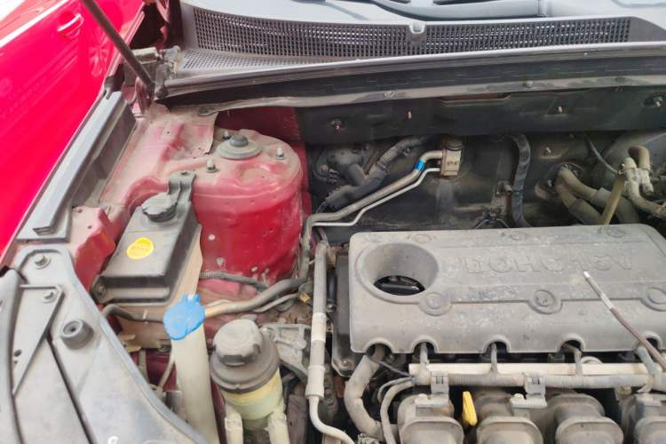 Used Kia Sorento 2012 2.4L Gasoline Supreme Edition Engine Bay Right