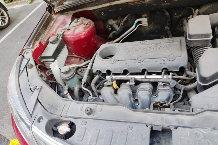 Used Kia Sorento 2012 2.4L Gasoline Luxury Edition Engine Bay Right
