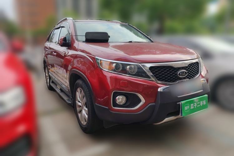 Used Kia Sorento 2012 2.4L Gasoline Supreme Edition Front Right 45 Deg
