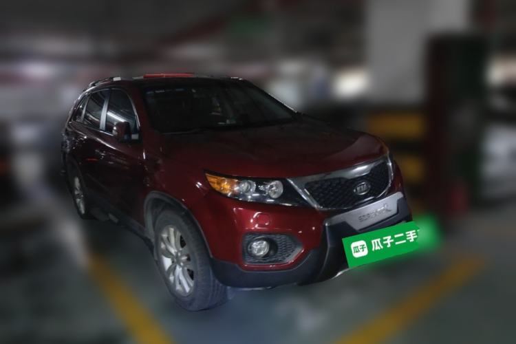 Used Kia Sorento 2012 2.4L Gasoline Supreme Edition Front Right 45 Deg