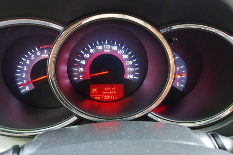 Used Kia Sorento 2012 2.4L Gasoline Luxury Edition Instrument Cluster