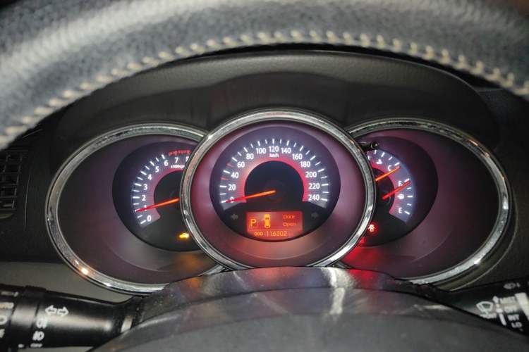 Used Kia Sorento 2012 2.4L Gasoline Supreme Edition Instrument Cluster