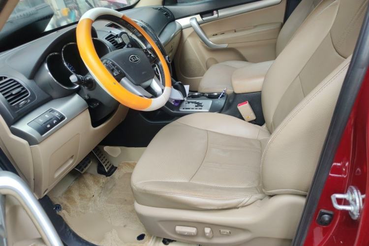 Used Kia Sorento 2012 2.4L Gasoline Supreme Edition Left Front Seat