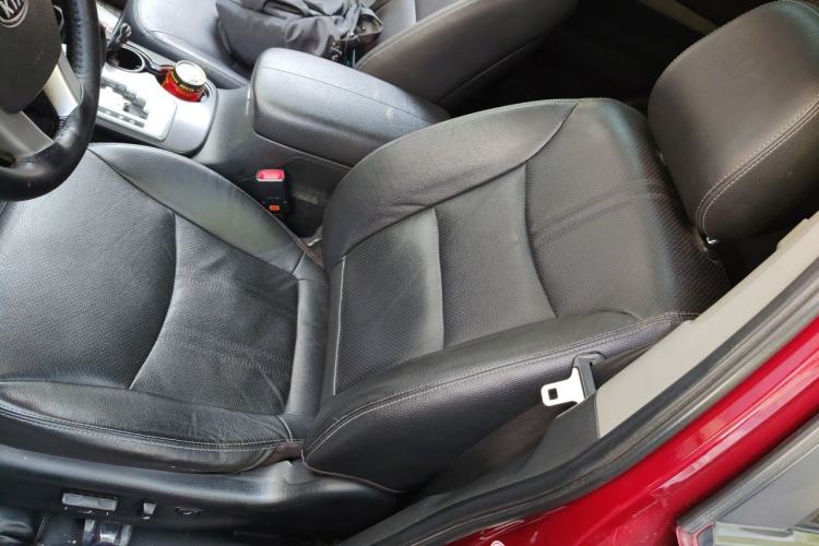 Used Kia Sorento 2012 2.4L Gasoline Luxury Edition Left Front Seat