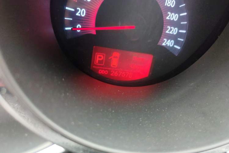 Used Kia Sorento 2012 2.4L Gasoline Supreme Edition Odometer Close Up