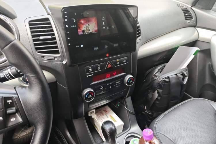 Used Kia Sorento 2012 2.4L Gasoline Luxury Edition Audio And AC Panel