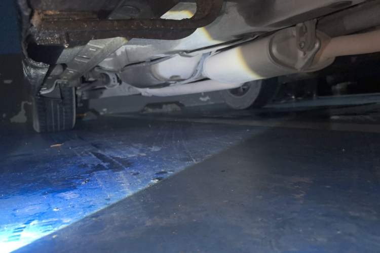 Used Kia Sorento 2012 2.4L Gasoline Comfort Edition Chassis Front Right