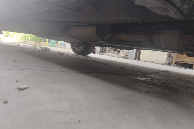 Used Kia Sorento 2012 2.4L Gasoline Luxury Edition Chassis Front Right