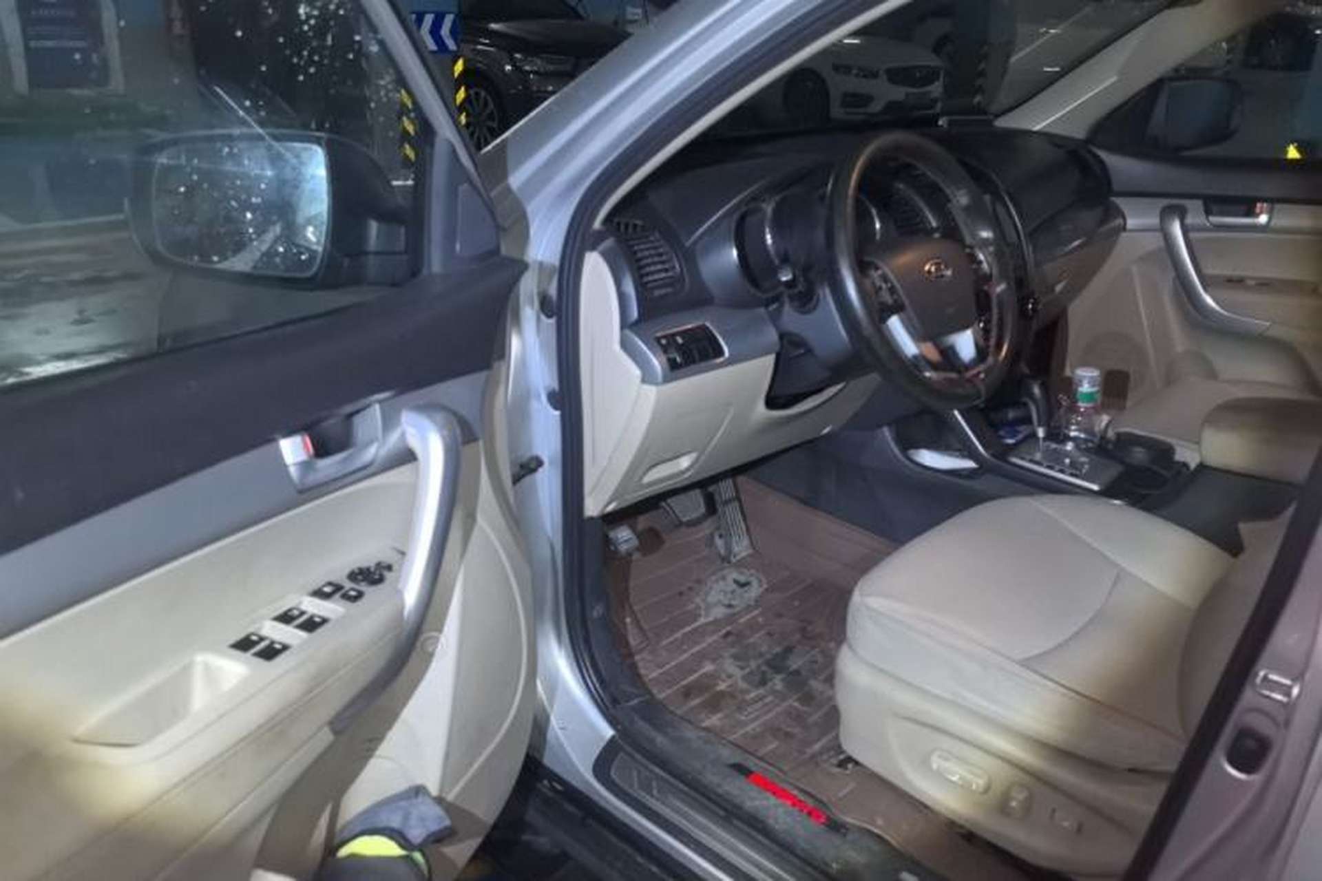 Used Kia Sorento 2012 2.4L Gasoline Comfort Edition Driver Seat