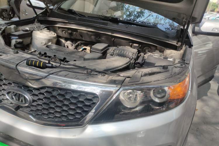 Used Kia Sorento 2012 2.4L Gasoline Comfort Edition Engine Bay Left