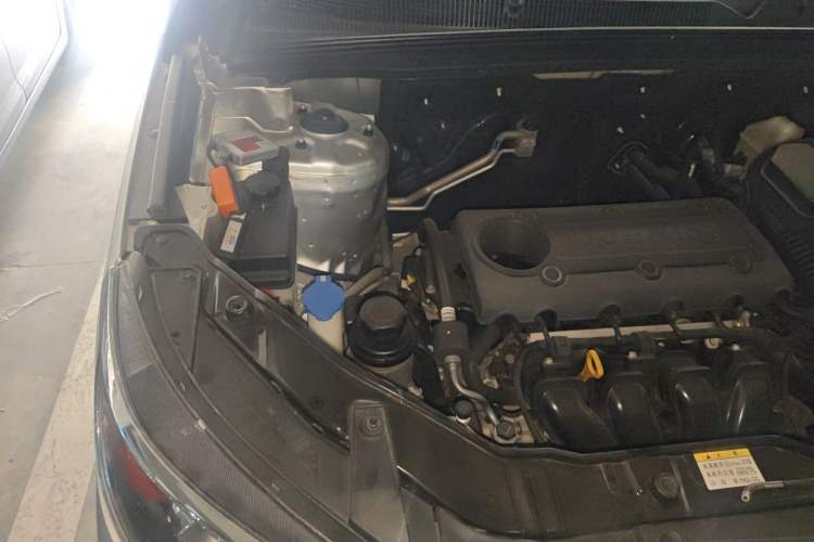 Used Kia Sorento 2012 2.4L Gasoline Luxury Edition Engine Bay Right