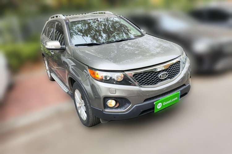 Used Kia Sorento 2012 2.4L Gasoline Supreme Edition Front Right 45 Deg