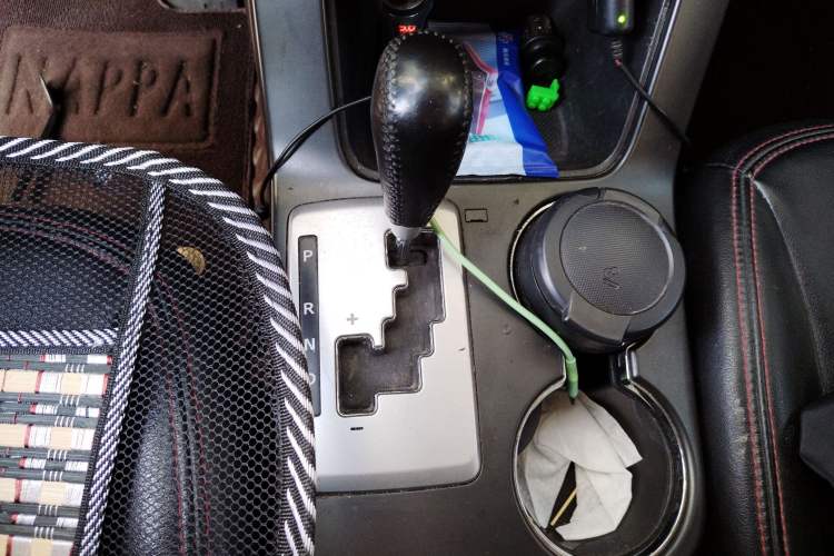 Used Kia Sorento 2012 2.4L Gasoline Comfort Edition Gear Lever