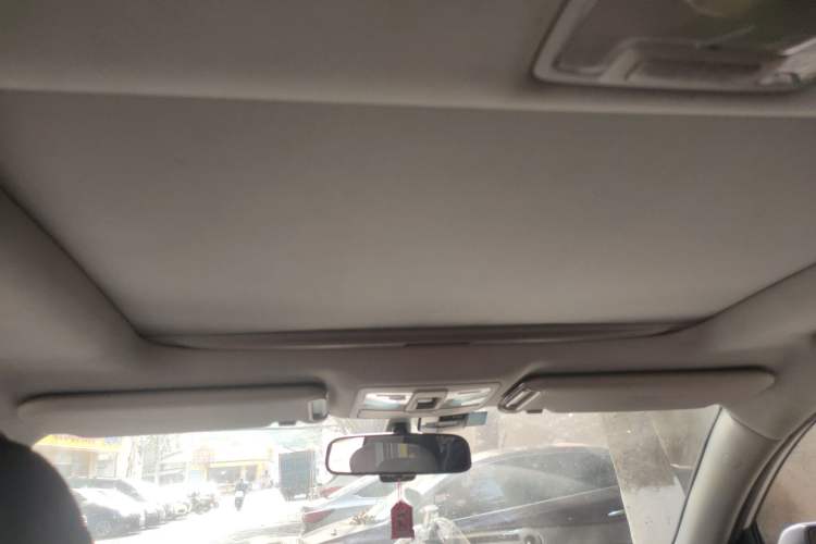 Used Kia Sorento 2012 2.4L Gasoline Comfort Edition Headliner