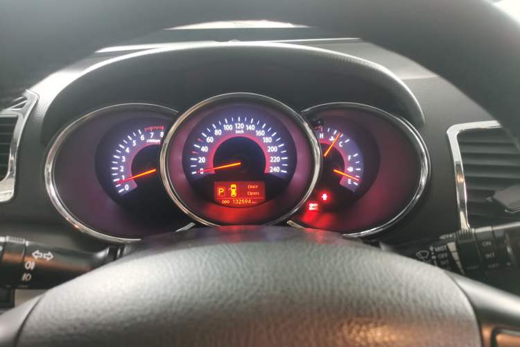 Used Kia Sorento 2012 2.4L Gasoline Luxury Edition Instrument Cluster