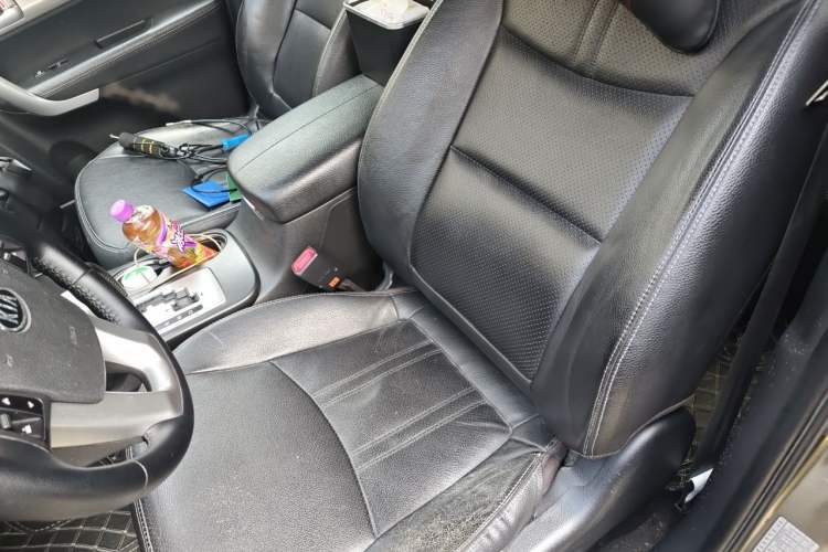 Used Kia Sorento 2012 2.4L Gasoline Luxury Edition Left Front Seat