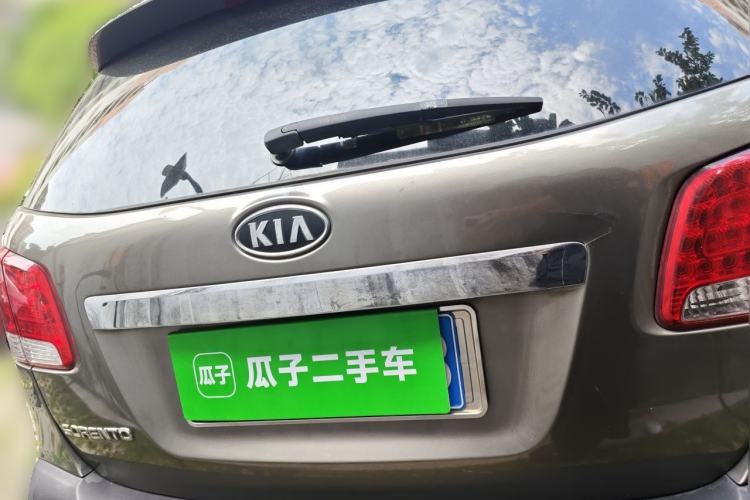 Used Kia Sorento 2012 2.4L Gasoline Luxury Edition Rear