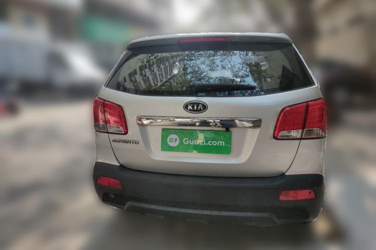 Used Kia Sorento 2012 2.4L Gasoline Comfort Edition Rear