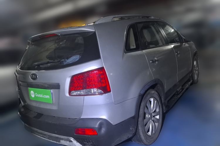 Used Kia Sorento 2012 2.4L Gasoline Comfort Edition Rear Right 45 Deg