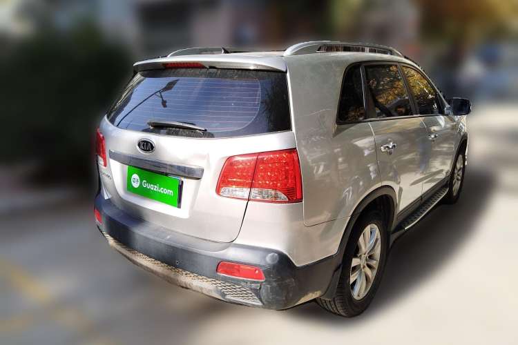 Used Kia Sorento 2012 2.4L Gasoline Comfort Edition Rear Right 45 Deg