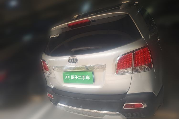 Used Kia Sorento 2012 2.4L Gasoline Luxury Edition Rear