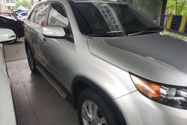 Used Kia Sorento 2012 2.4L Gasoline Luxury Edition Right Side