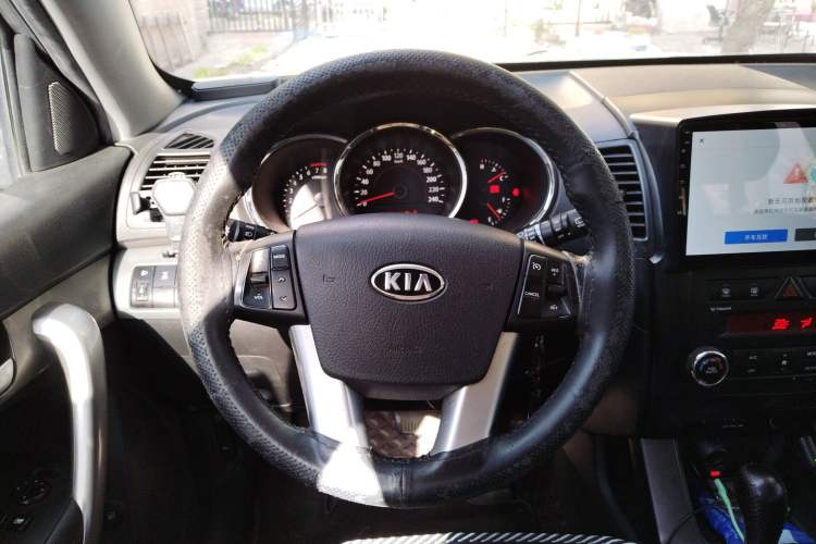 Used Kia Sorento 2012 2.4L Gasoline Comfort Edition Steering Wheel