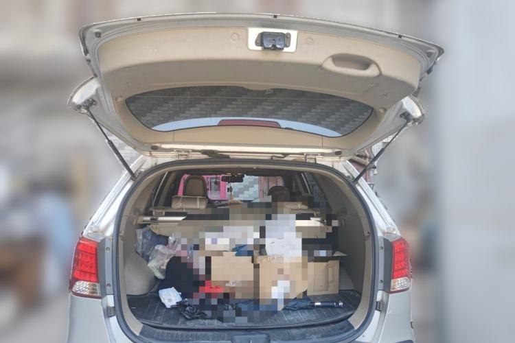 Used Kia Sorento 2012 2.4L Gasoline Luxury Edition Trunk