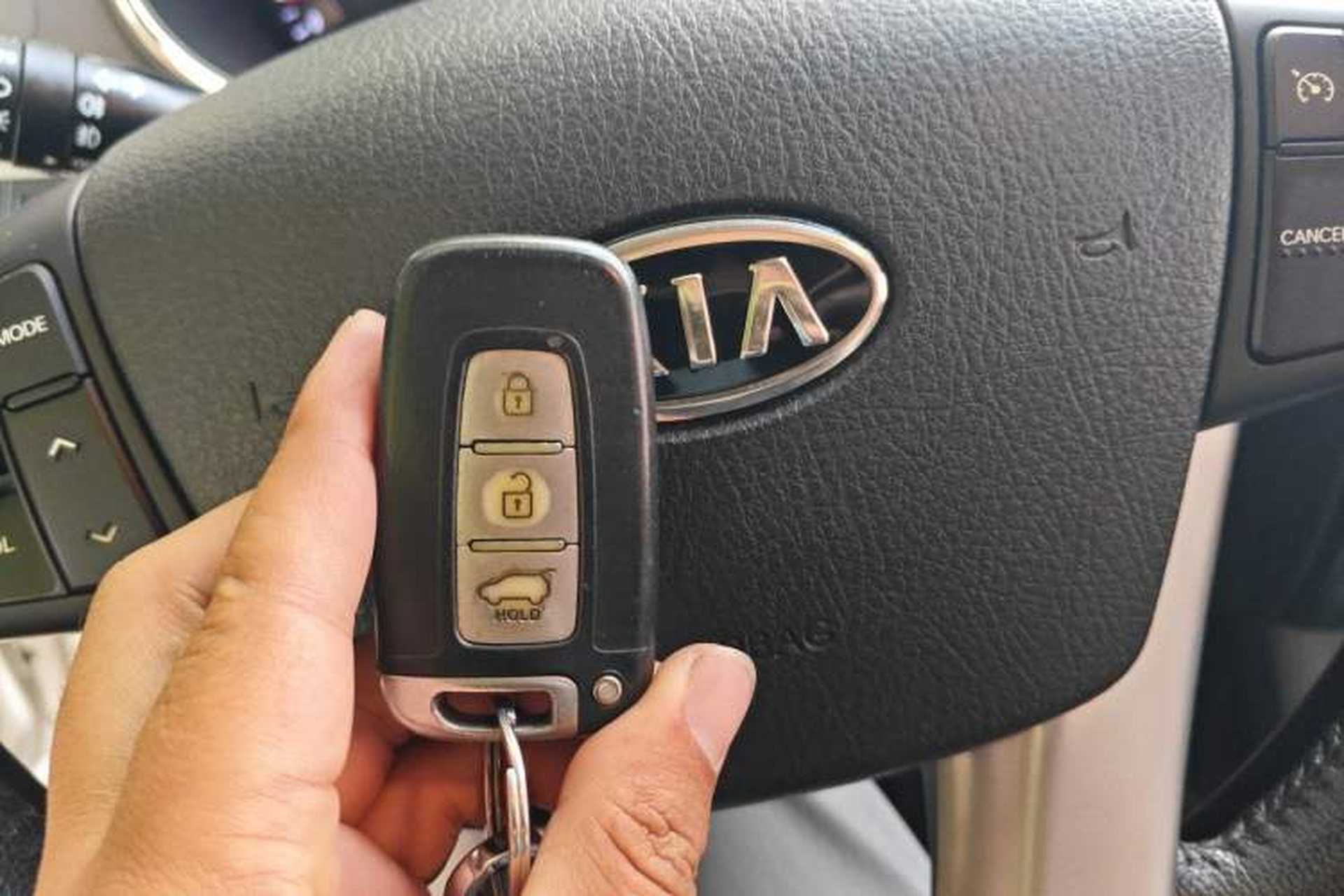 Used Kia Sorento 2012 2.2T Diesel Luxury Edition Vehicle Key