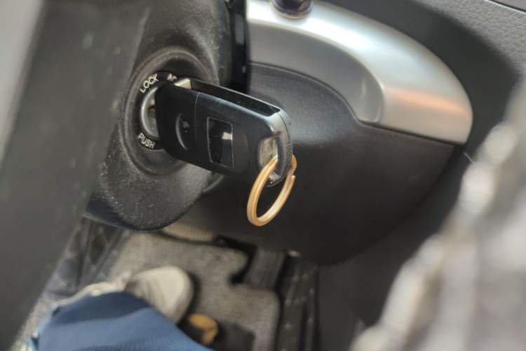 Used Kia Sorento 2012 2.4L Gasoline Comfort Edition Vehicle Key