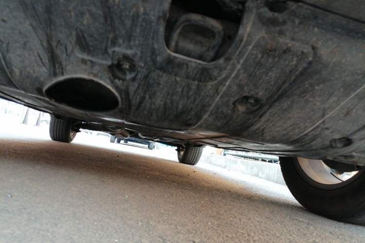 Used Kia Sorento 2012 2.4L Gasoline Luxury Edition Chassis Front