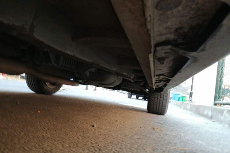 Used Kia Sorento 2012 2.4L Gasoline Luxury Edition Chassis Front Left