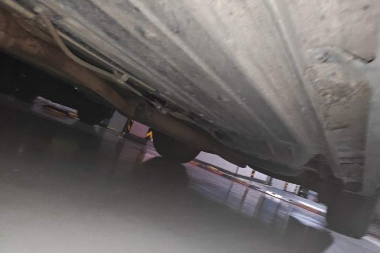 Used Kia Sorento 2012 2.4L Gasoline Comfort Edition Chassis Front Left